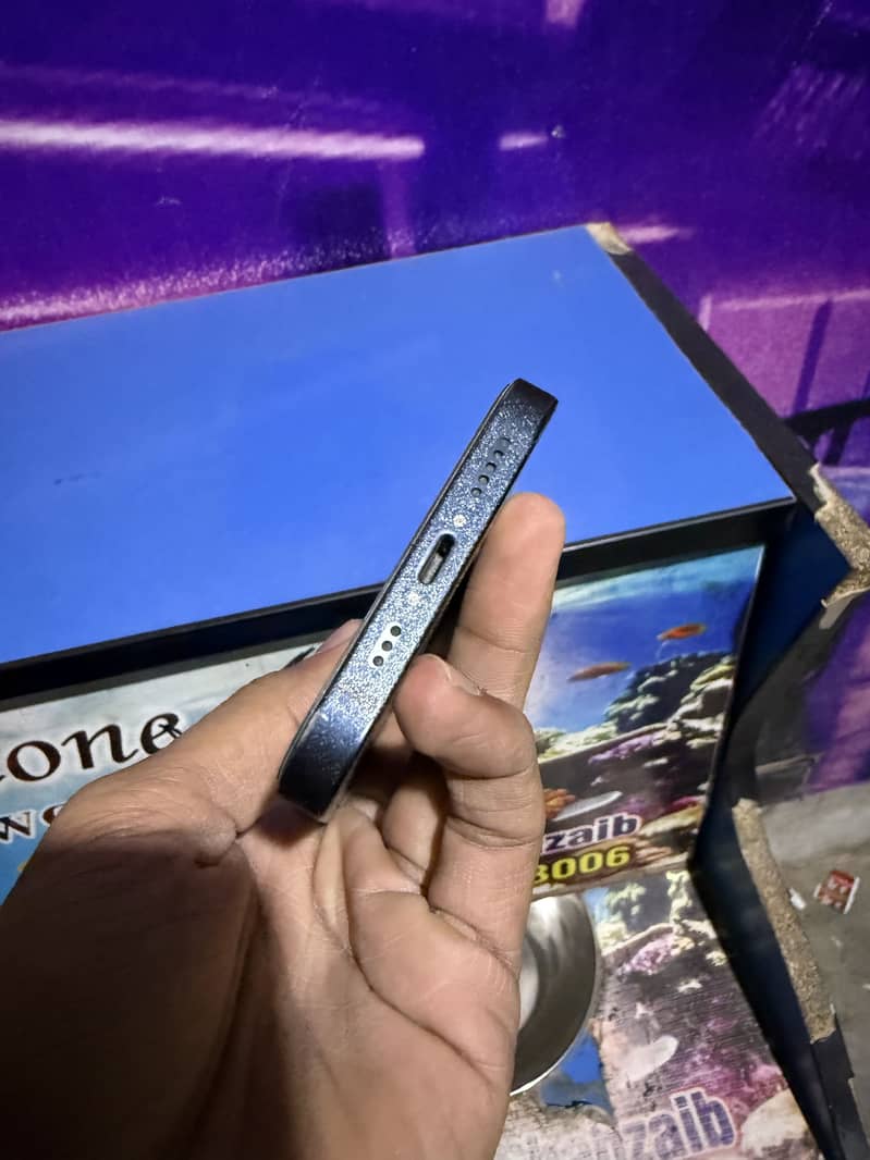 Apple iPhone 13 1