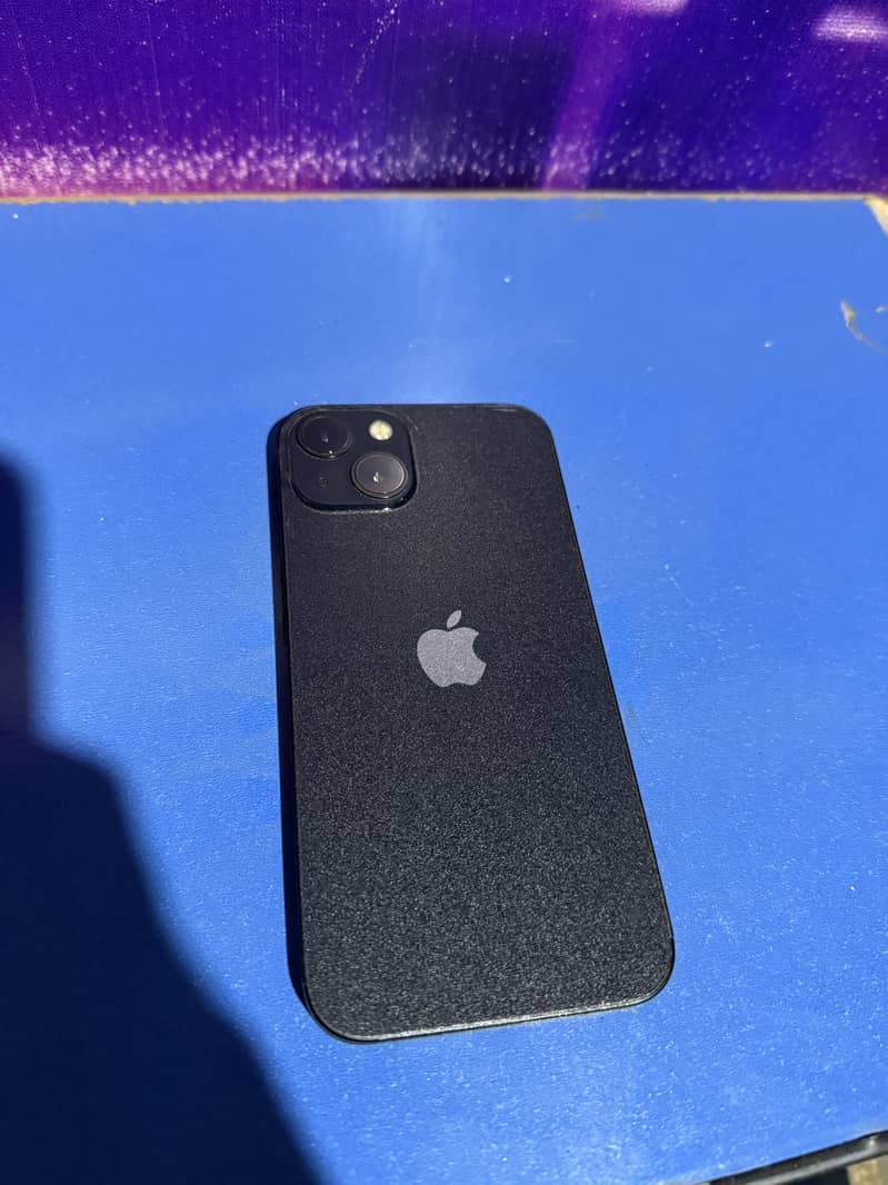 Apple iPhone 13 5