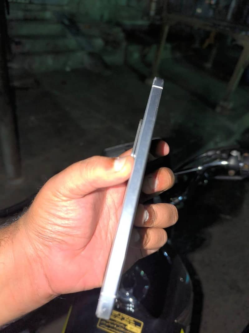 Samsung a56 4