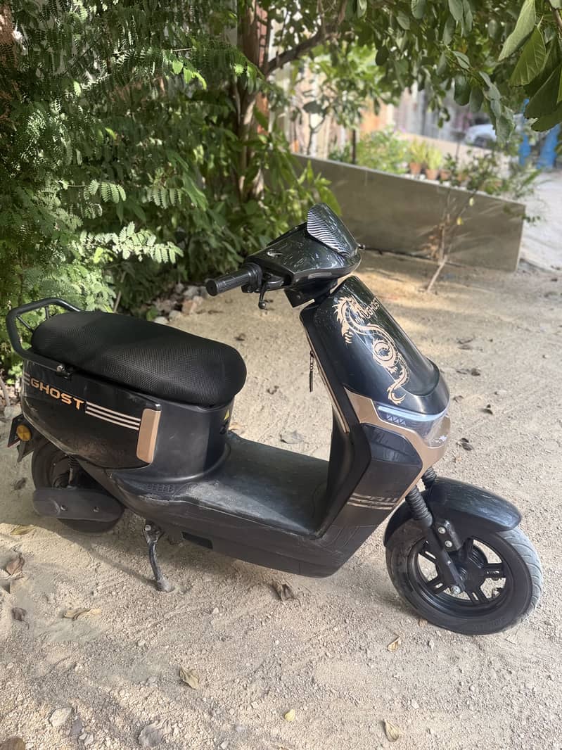 Revoo A11 Electric Scooty |2025 model | 4 months warranty remaining 3