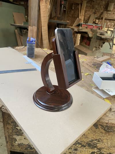 Handcrafted Pure Sheesham Wood Phone Stand.