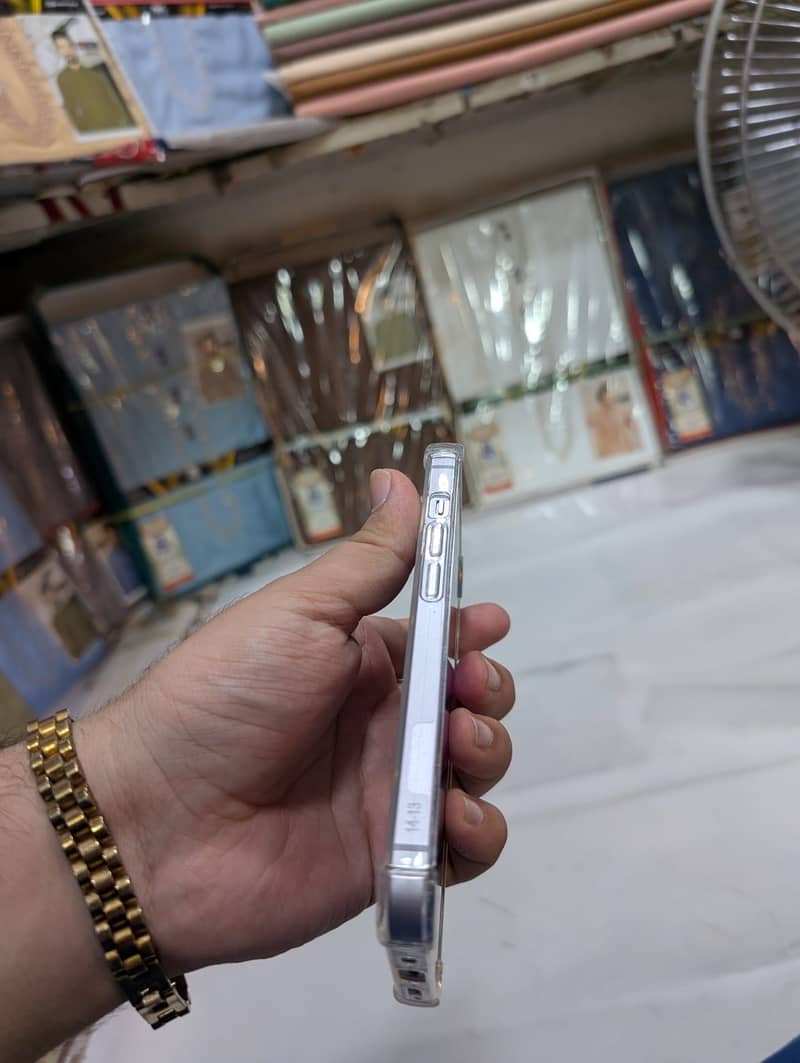 Apple iPhone 14 2