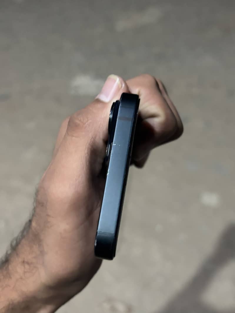 Apple iPhone 14 0