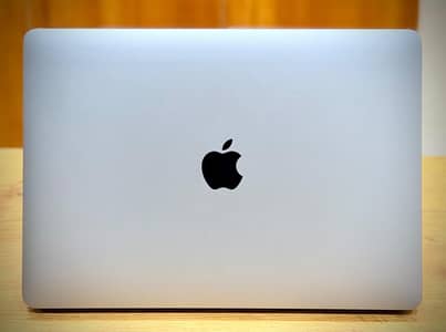 MacBook air A2337 M1 2020