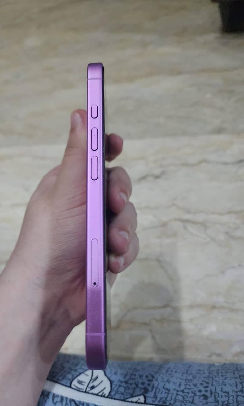 Apple iPhone 16 1