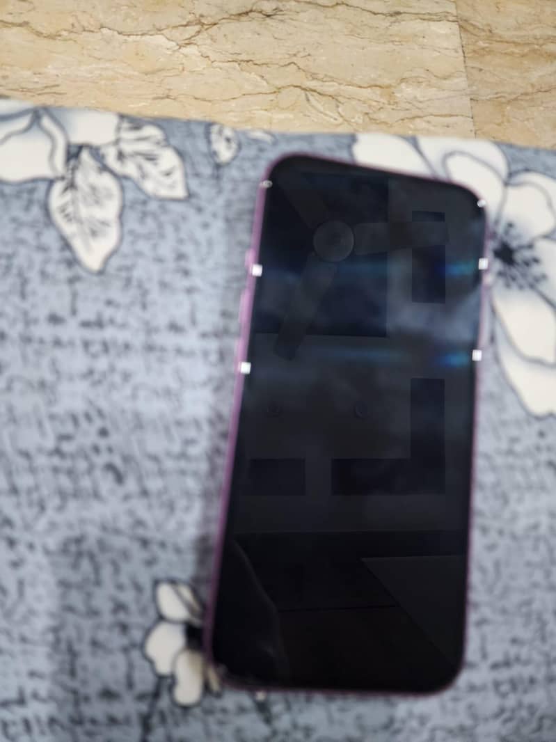Apple iPhone 16 2