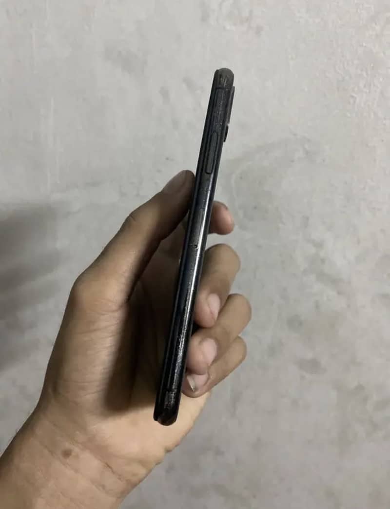 Apple iPhone X 3
