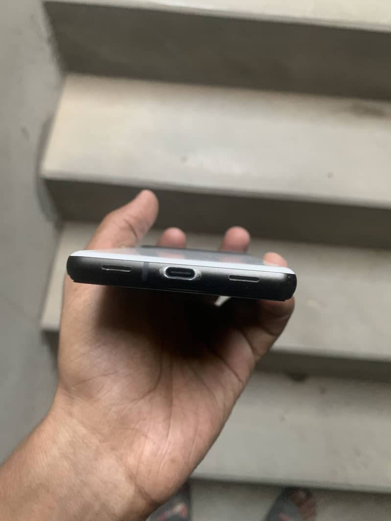 Google Pixel 6a 1