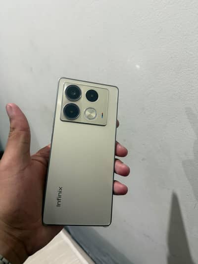 Infinix Note 40