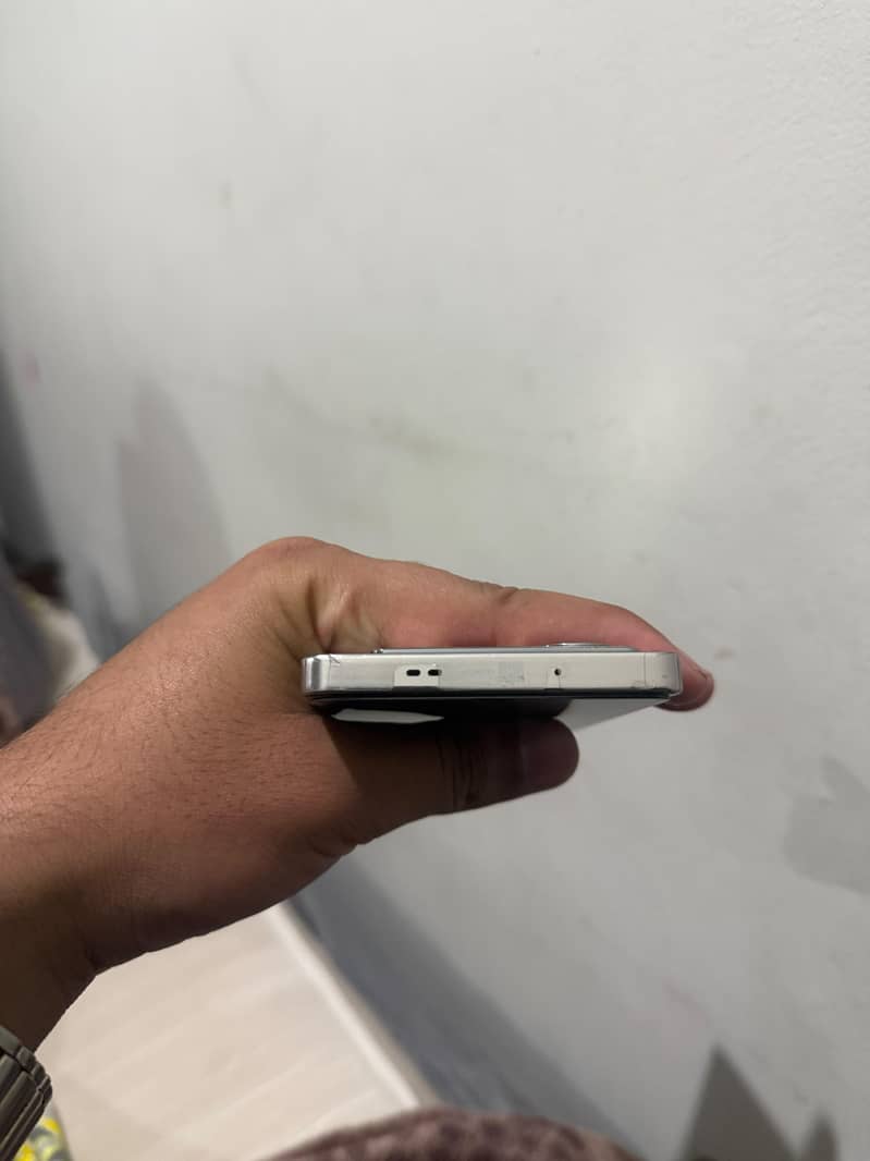 Infinix Note 40 5