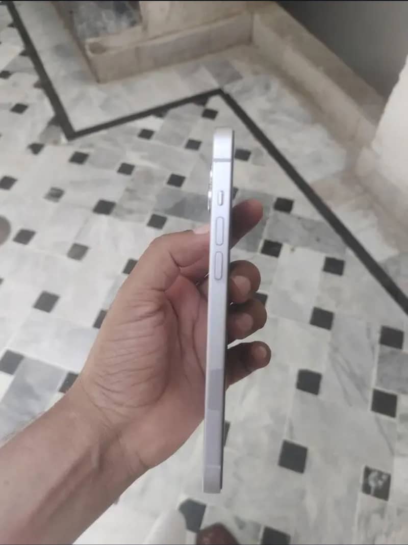 Apple iPhone 14 plus 1
