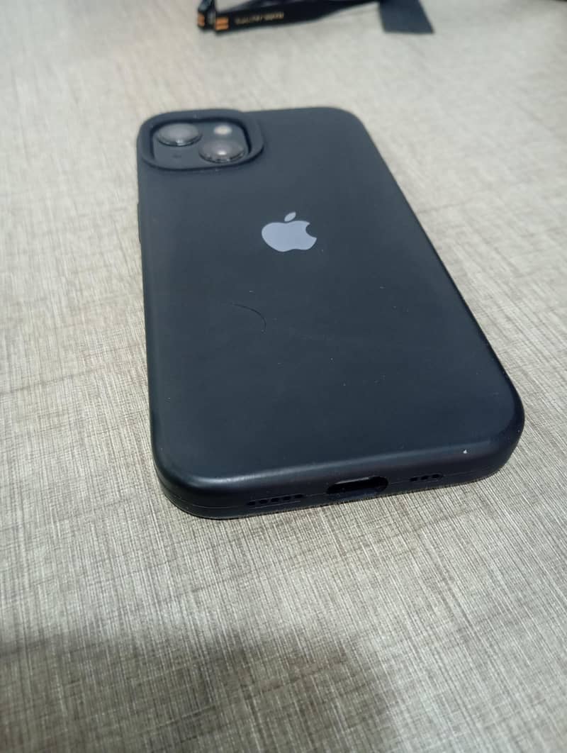 Apple iPhone 13 1