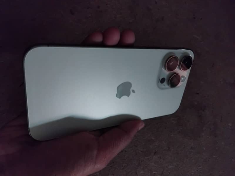 iPhone 14 Pro Max 1