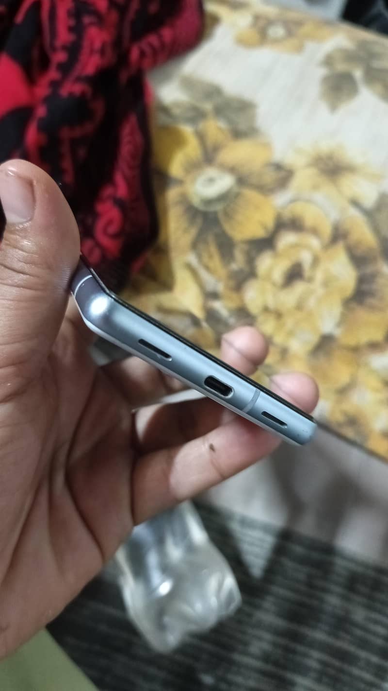 Google Pixel 7a 2