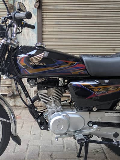 Honda CG 125 2027 model/03360653202