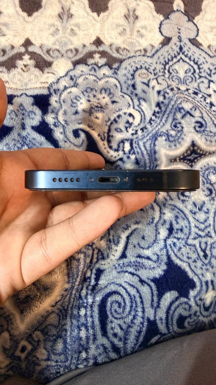nlApple iPhone 13 7
