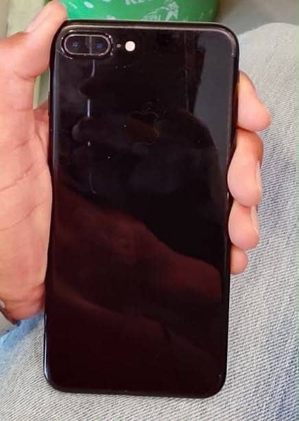 Apple iPhone 7 Plus 0