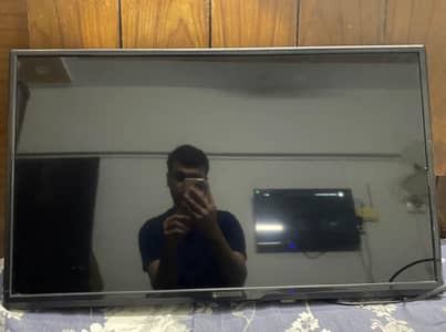 SAMSUNG SMART LED TV