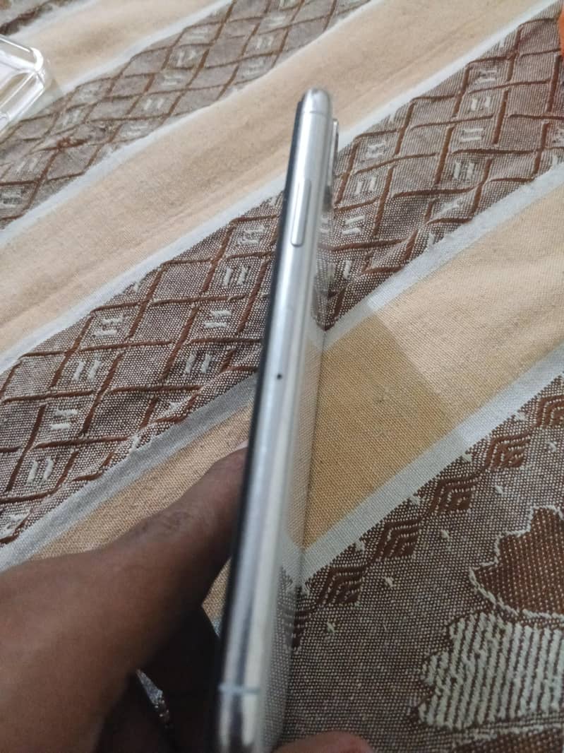 Apple iPhone X 2