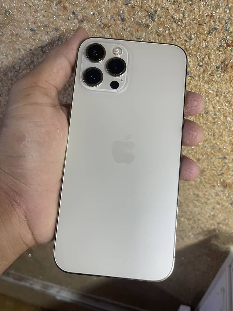 Apple iPhone 12 Pro Max 3