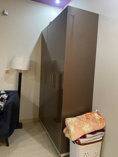 Super glossy Almari Wardrobe brand new 3 door 2 drawers solid wood