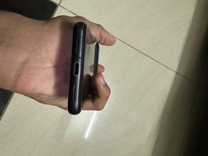 Google Pixel 8 3
