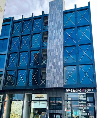 Prime Investor Opportunity : Brand-New 2000 Sqft Office for Sale in Zulfiqar Commercial, DHA Phase 8 1st Floor, High-Tech Elevator, 3 Washrooms & Strong Rental Income Potential |