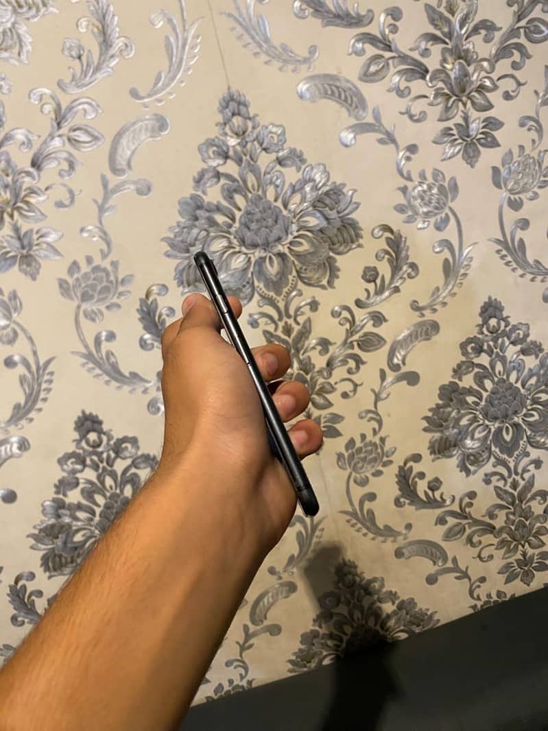 Apple iPhone 7 4