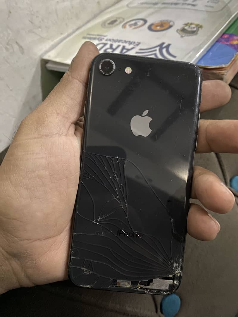 Apple iPhone 8 1