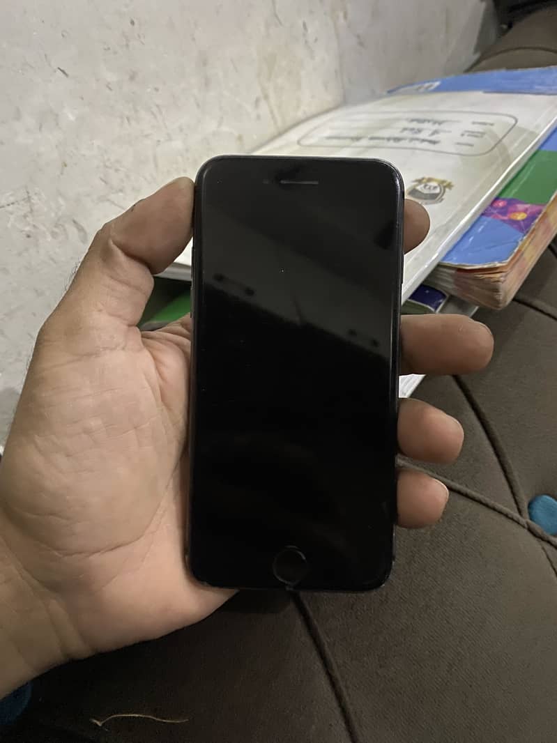 Apple iPhone 8 2