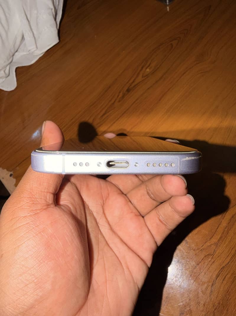 Apple iPhone 17 5