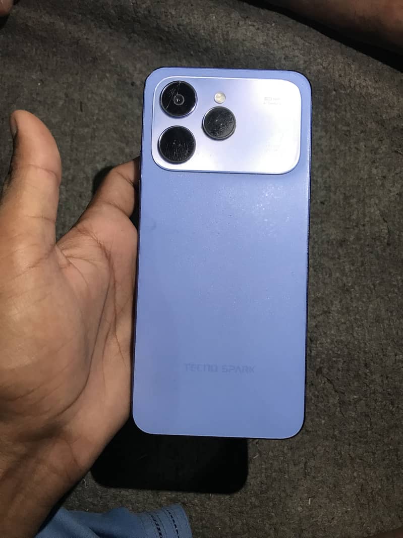 Tecno Spark 40 7