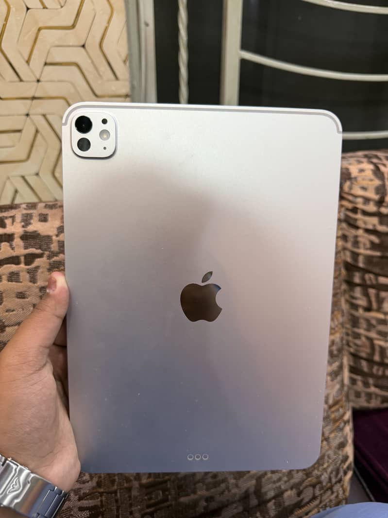 iPad Pro m5 11inch 0