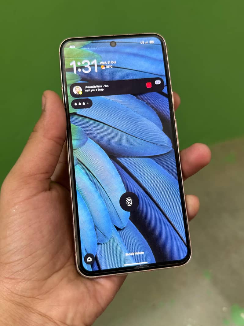 Google Pixel 8 4