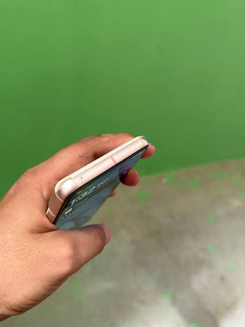 Google Pixel 8 5