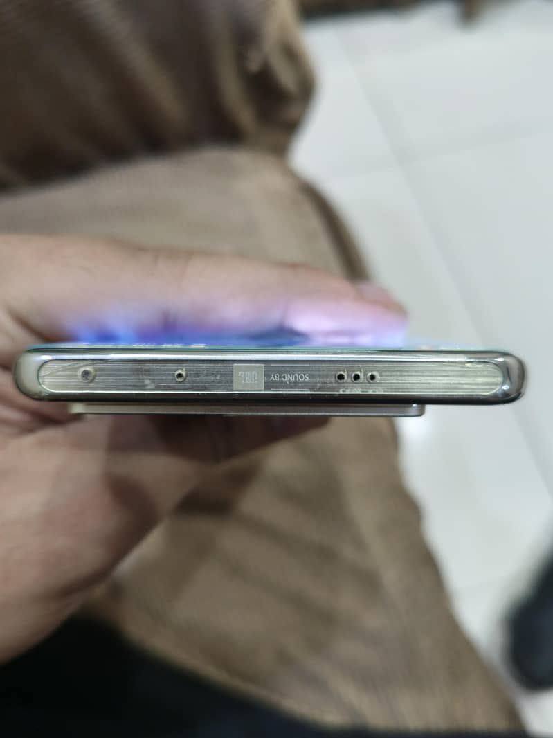 Infinix Note 40 Pro 5