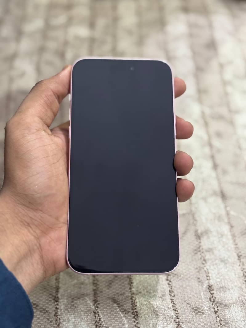 Apple iPhone 15 plus 3