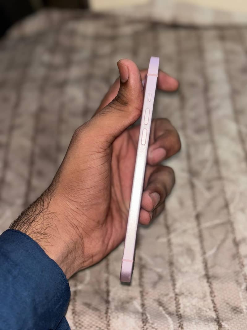 Apple iPhone 15 plus 5
