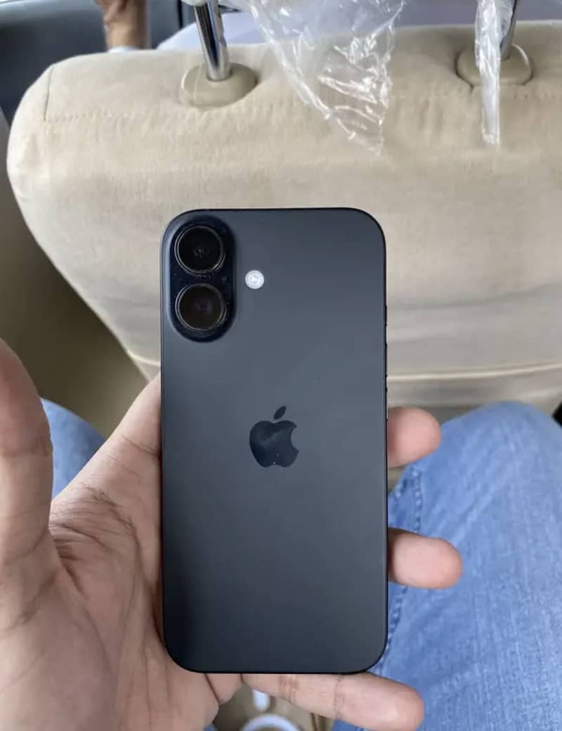 Apple iPhone 16 1