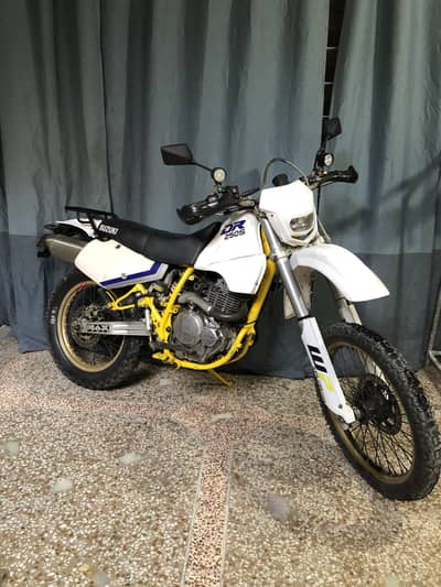 Suzuki Dr 250 Trail bike 250cc  Suzuki trail