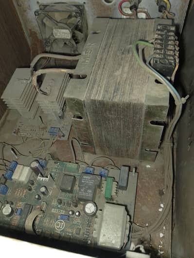 2 Ups 700 Watt Dasi