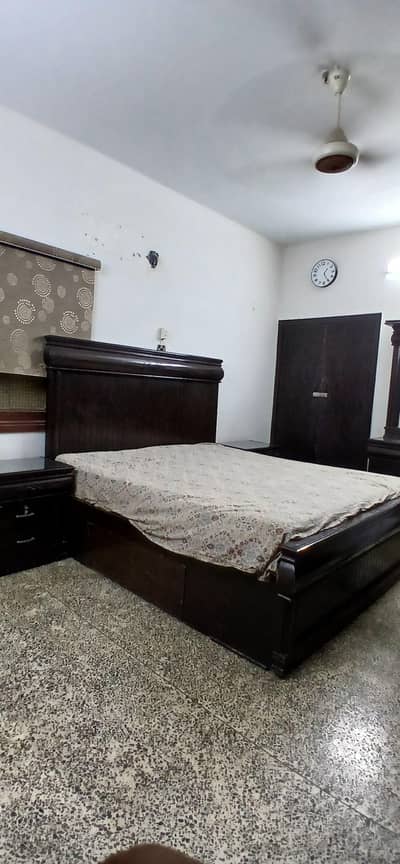 bedroom set with mattress