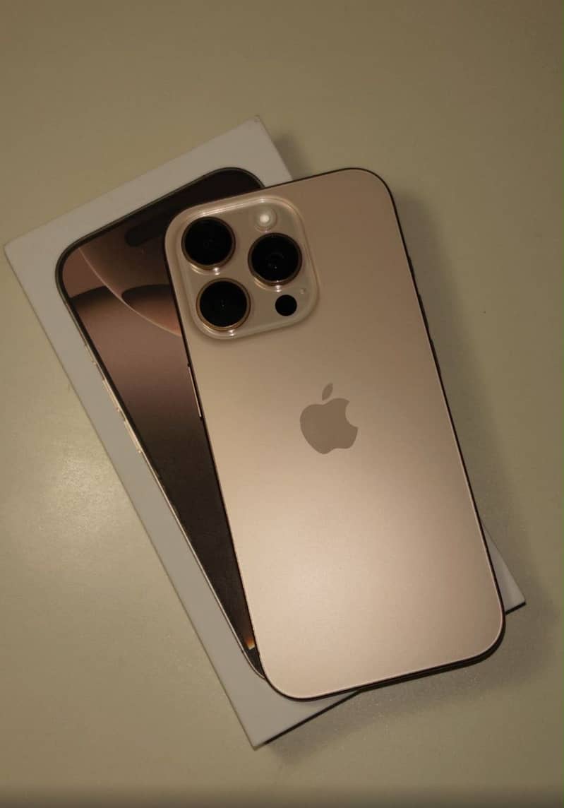 Apple iPhone 16 Pro Max 1