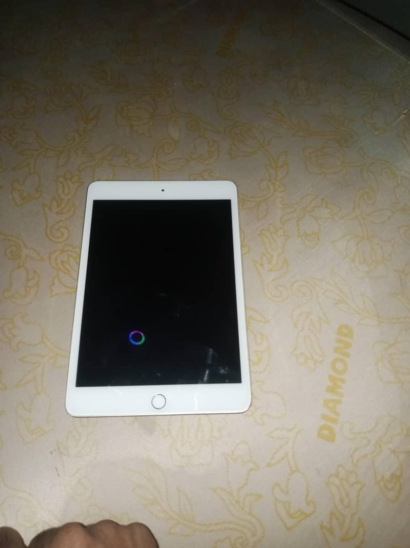 Apple iPad mini 4 2