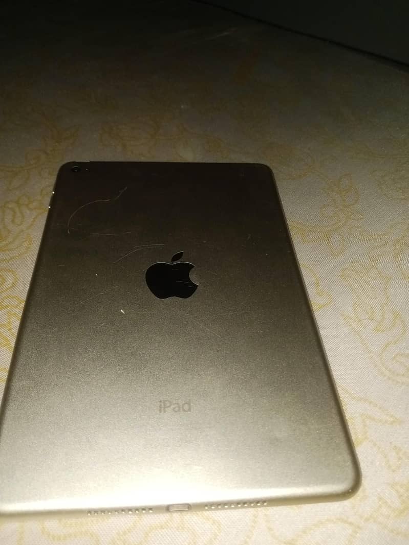 Apple iPad mini 4 4