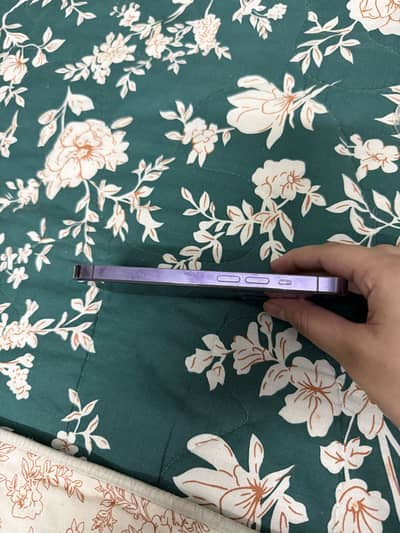 iPhone 14 Pro jv