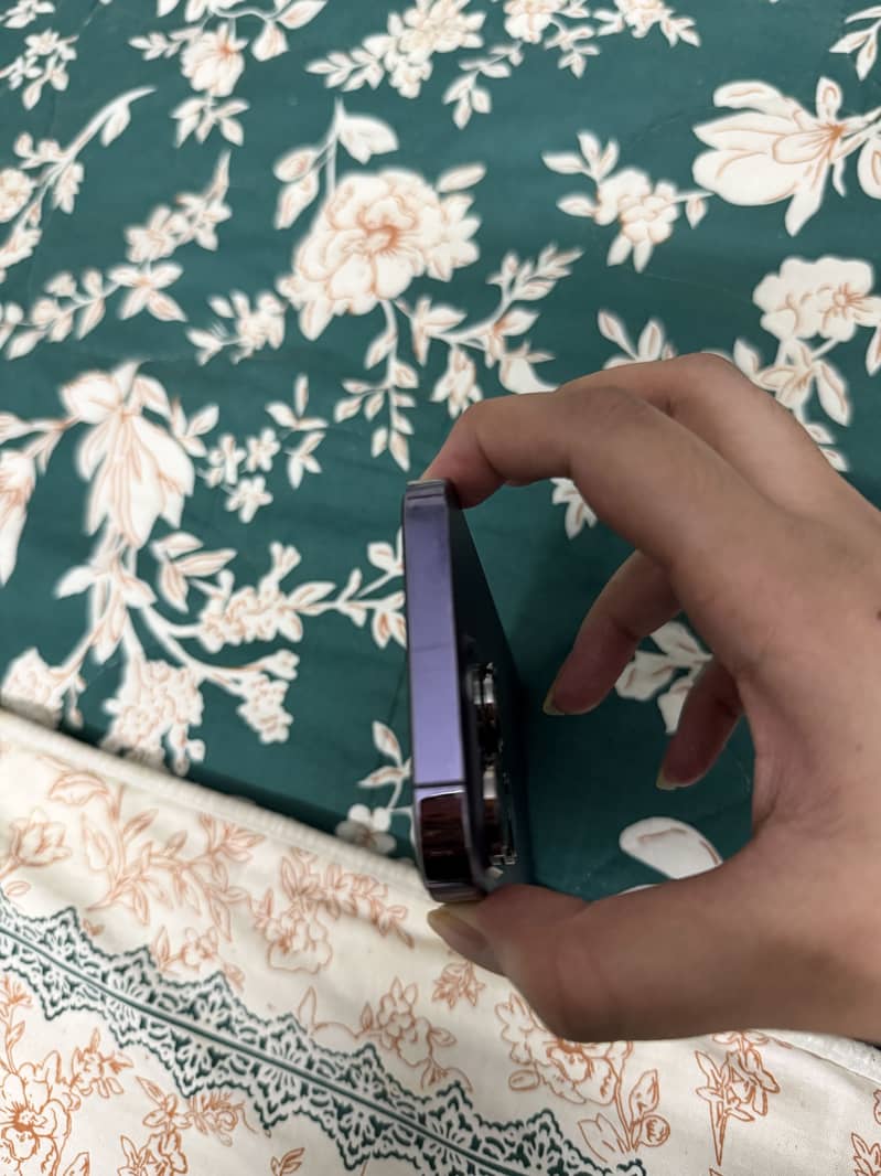 iPhone 14 Pro jv 1