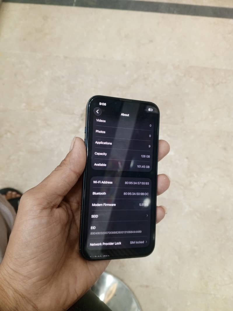Apple iPhone 13 1