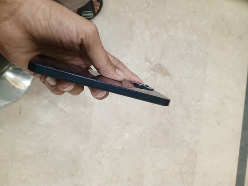 Apple iPhone 13 3