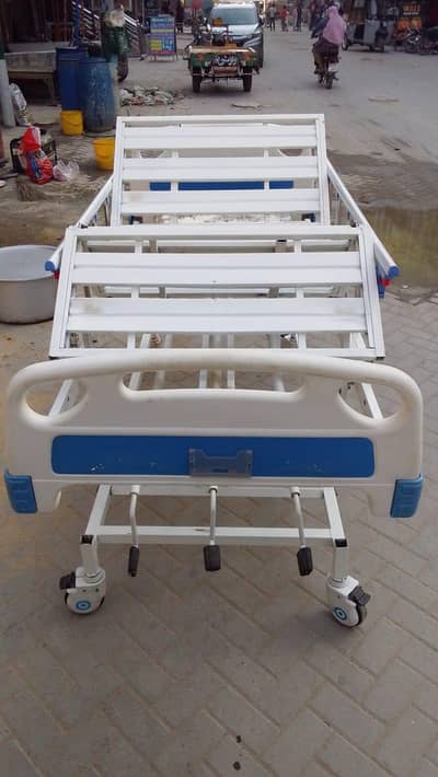 Hospital Bed Patient Bed Manual Bed Icu Bed Available in Karachi